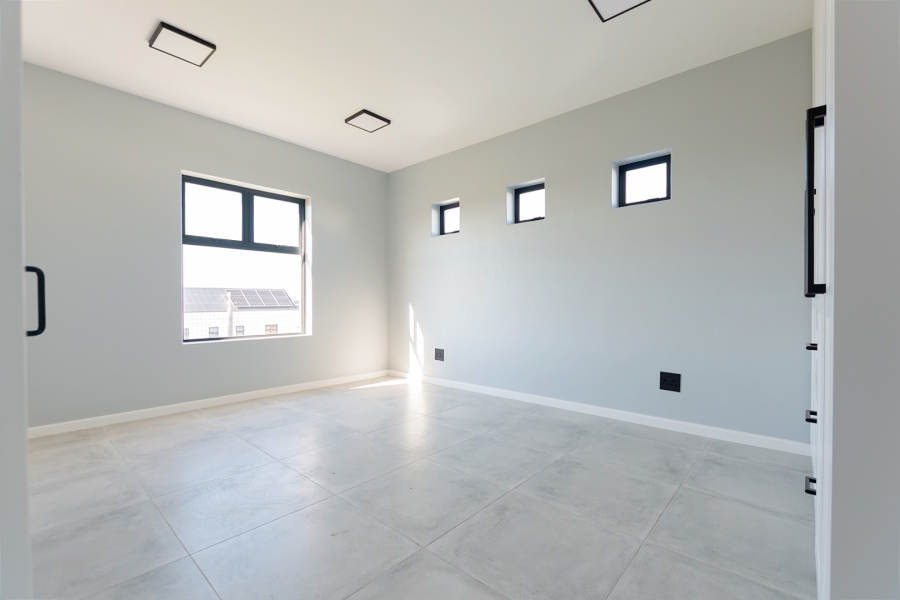 3 Bedroom Property for Sale in Laguna Sands Western Cape
